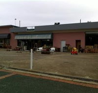 Ross Relics Yass - Accommodation Bookings