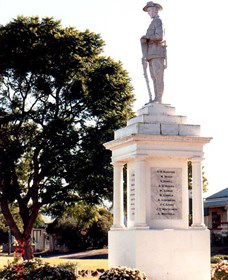 Goombungee War Memorial - Accommodation Bookings 1