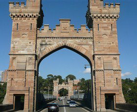 Bailey's Sydney - Tours For People Who Don't Like Tours - Accommodation Bookings 6