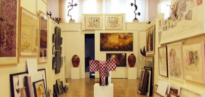 Australian Galleries - Roylston Street - Accommodation Bookings 2