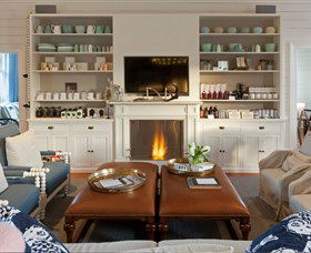 East Coast Lounge - Accommodation Bookings 1