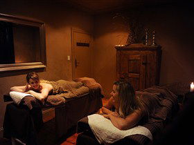 Cocos Hair And Day Spa - Accommodation Bookings 1
