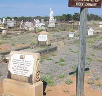 Blackall Cemetery - Accommodation Bookings