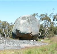 Tolmer Rocks - Accommodation Bookings