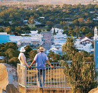 Towers Hill Lookout and Amphitheatre - Accommodation Bookings