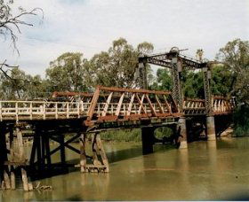 Swan Hill - Murray River Road Bridge - Accommodation Bookings 0