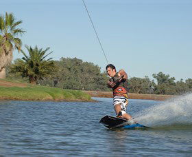 Gum Bend Lake - Accommodation Bookings 8
