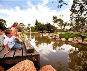 Savannah Visitor Plaza, Taronga Western Plains Zoo Dubbo - Accommodation Bookings 7