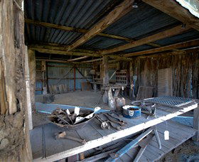 Headlie Taylor Header And Blacksmiths Shop - Accommodation Bookings 2