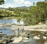 Polly McQuinns - Accommodation Bookings