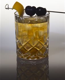 Polit Bar - More Than Cocktails - Accommodation Bookings 4