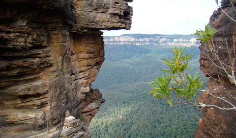 Three Sisters - Honeymoon Bridge - Accommodation Bookings 0
