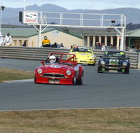 Wakefield Park Motor Racing Circuit - Accommodation Bookings
