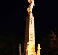 Cenotaph and Memorial Gates - Accommodation Bookings