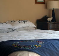 Lake View Farm House - Accommodation Bookings