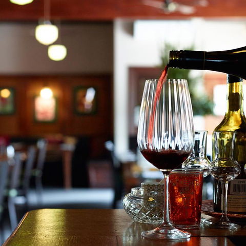 Farmers Arms Hotel & Art Suites Daylesford - Accommodation Bookings 2