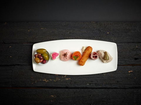 Farmers Arms Hotel & Art Suites Daylesford - Accommodation Bookings 14