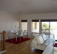 Avalon A - Accommodation Bookings