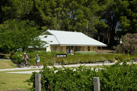 Tour De Vines - Accommodation Bookings 4