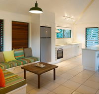 The Retreat Beach Houses - Accommodation Bookings