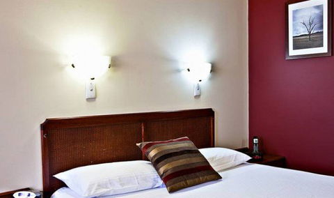 Governor Macquarie Motor Inn - Accommodation Bookings 4