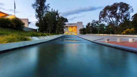 High Court Of Australia - Accommodation Bookings 0