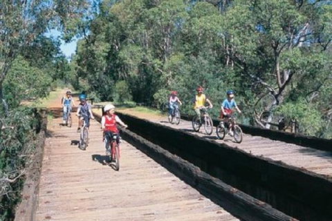Perth Hills - Wildlife, Art & Gastronomy - Accommodation Bookings 1