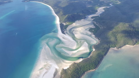 Reef And Island Scenic Flight From Airlie Beach - Accommodation Bookings 4