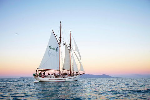 Whitsunday Islands Private Sailing Experience With Snorkeling & Langford Reef - Accommodation Bookings 4