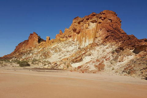 Chambers Pillar And Rainbow Valley 1 Day 4WD Tour - Accommodation Bookings 3