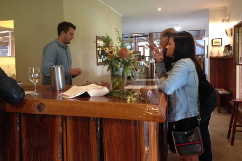 Hunter Valley Private Tour Including Wine, Chocolate, Cheese, Vodka, Gin Tasting - Accommodation Bookings 11