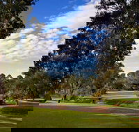 Commercial Golf Course - Accommodation Bookings