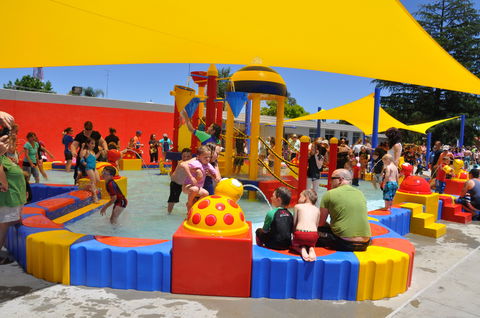 Holland Park Pool - Accommodation Bookings 0
