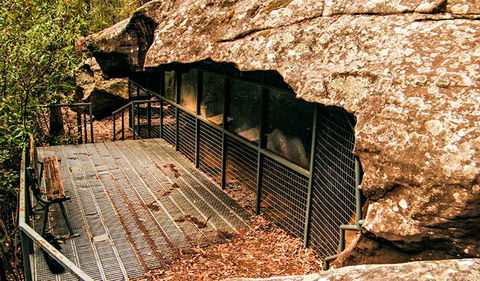 Red Hands Cave Walking Track - Blue Mountains National Park - Accommodation Bookings 0