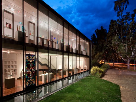 Wagga Wagga Art Gallery - Accommodation Bookings 2