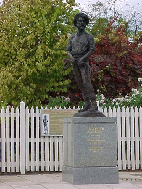 Alexander Cameron Statue - Accommodation Bookings 0