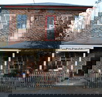 Bay Tree Gallery - Accommodation Bookings