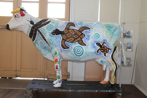 Daisy The Decorated Dairy Cow - Accommodation Bookings 1