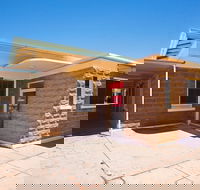 Former Alice Springs Telegraph Repeater Station and Post Office. - Accommodation Bookings