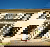 Wivenhoe House - Accommodation Bookings