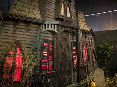 Unreal Mini Golf - Accommodation Bookings 2