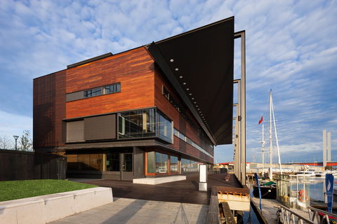 Library At The Dock - Accommodation Bookings 0