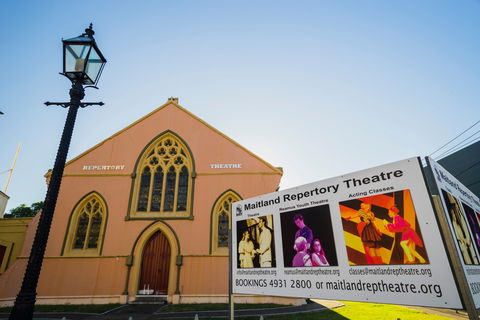 Maitland Repertory Theatre - Accommodation Bookings 1