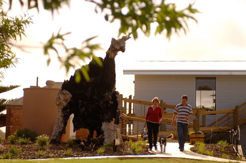 Newman's Horseradish Farm And Rusticana Wines - Accommodation Bookings 1