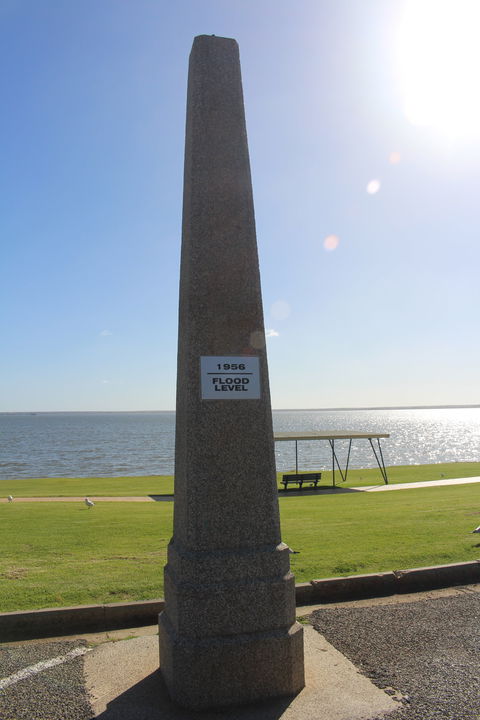1956 Flood Marker - Accommodation Bookings 0