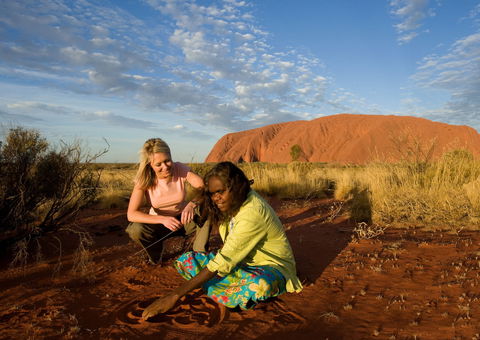 Maruku Arts - Gallery - Accommodation Bookings 0