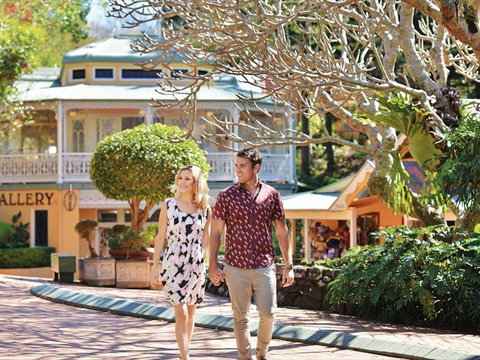 Montville - Accommodation Bookings 2