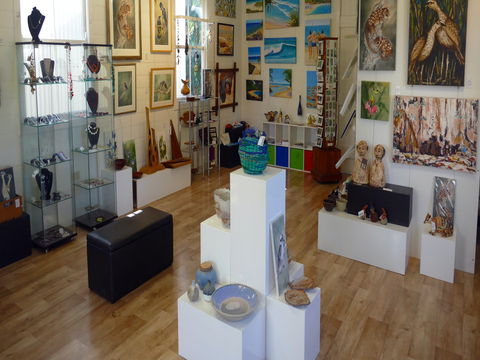 Cardwell Gallery And Gift Shop - Accommodation Bookings 1