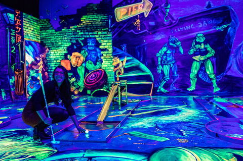 Glowing Rooms 3D Mini Golf - Accommodation Bookings 1