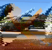 Loxton Tree sculptures - Accommodation Bookings